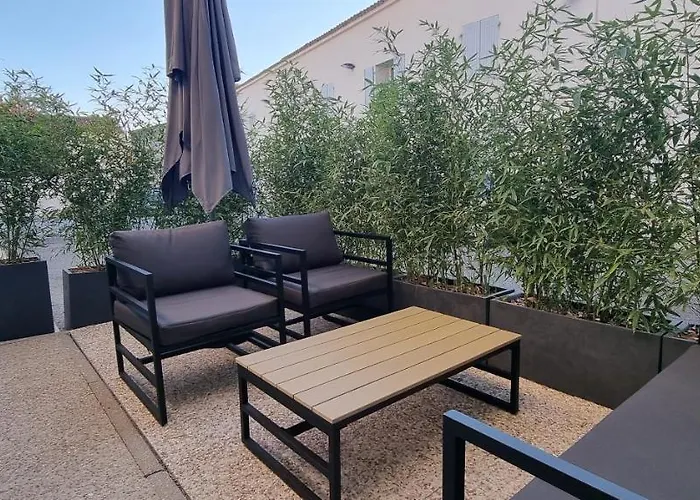 En Hyper Centre, Logement Climatise Entierement Renove! Netflix - Amazon Prime - Terrasse - Le Nature Zen