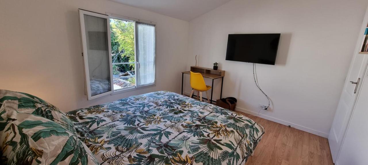 En Hyper Centre, Climatise Entierement Renove! Netflix - Amazon Prime - Terrasse - Le Nature Zen * Surgères